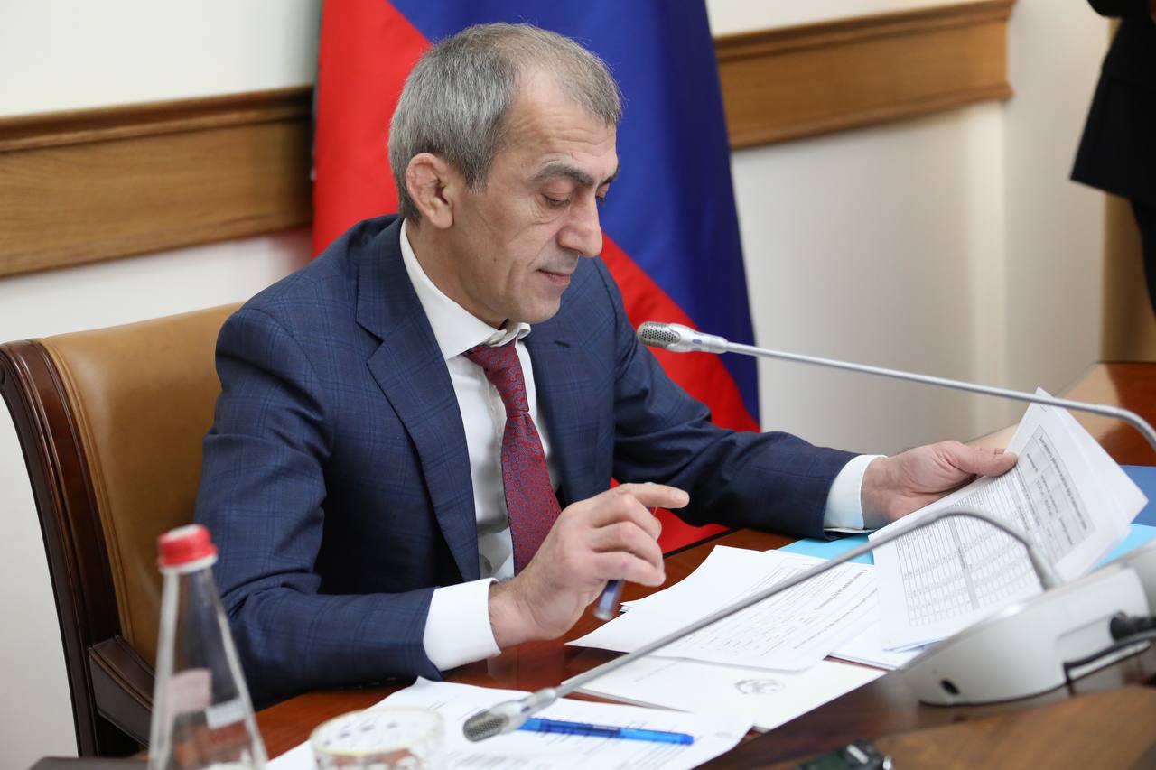 Расширенное заседание коллегии Минфина Дагестана под руководством Руслана Алиева обсудило итоги бюджета и задачи развития..