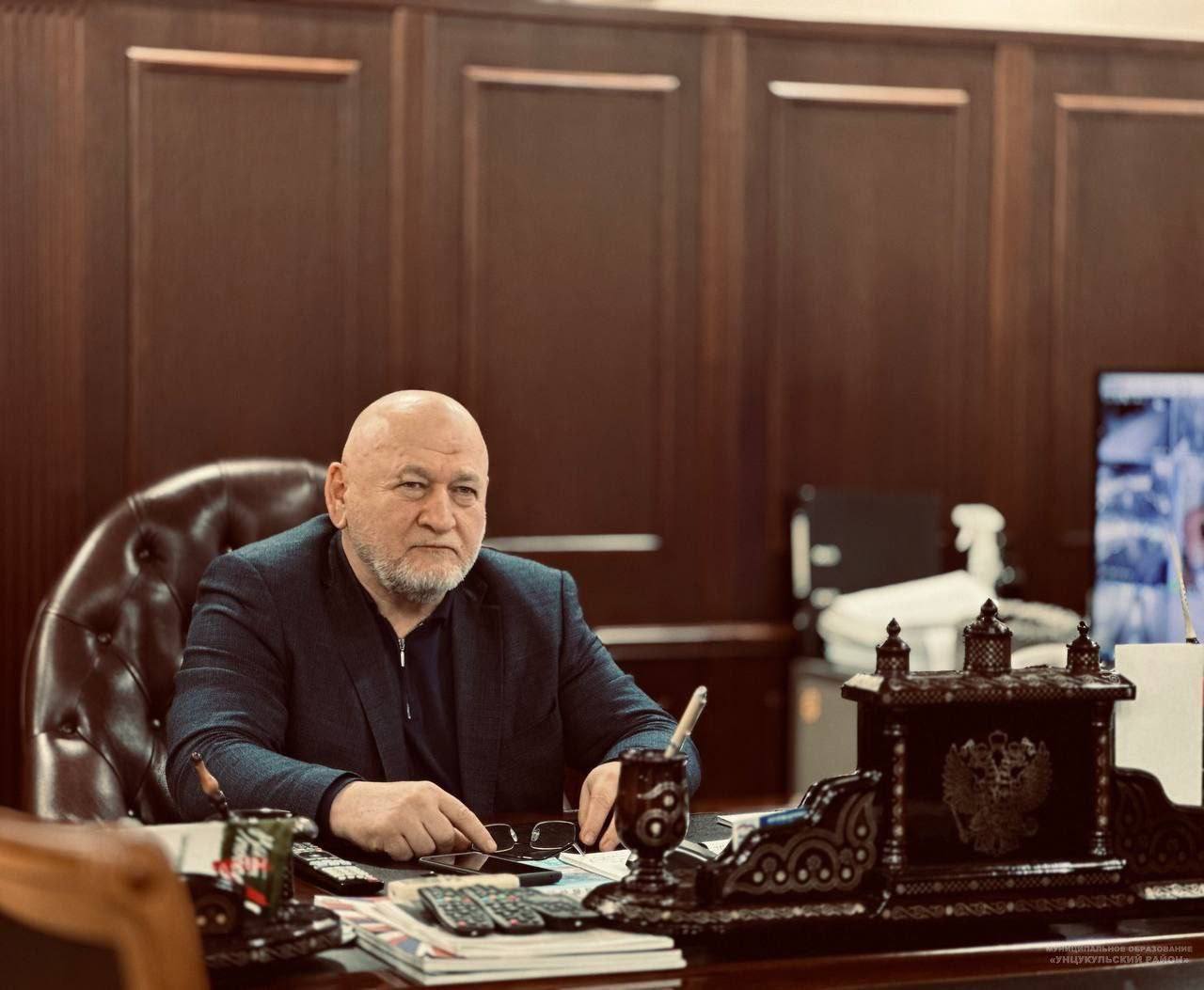 Коллектив Администрации Унцукульского района поздравил Ису Нурмагомедова и выразил готовность к сотрудничеству..