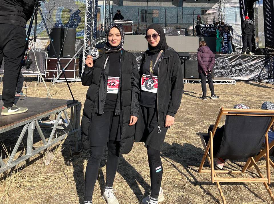 Гамзатова Заграъ, участница забега &quot;Dagestan Wild Trail 2025&quot; завоевала серебряную медаль..