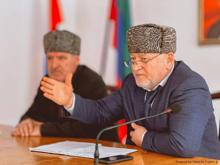 Иса Нурмагомедов провел семинар – совещание на тему «Национальная система пространственных данных. Иса Нурмагомедов провел семинар – совещание на тему «Национальная система пространственных данных.