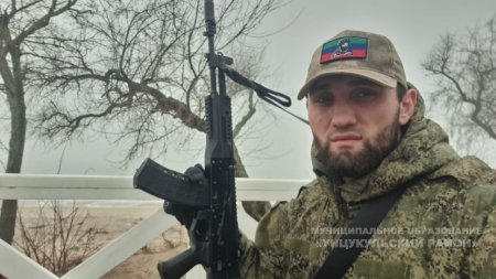 Участник СВО ,Магомедсайгид Баширов врач – травматолог из села Унцукуль Унцукульского района. Участник СВО ,Магомедсайгид Баширов врач – травматолог из села Унцукуль Унцукульского района.