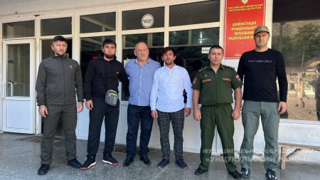 Унцукульский район провожает своих земляков на территорию СВО. Унцукульский район провожает своих земляков на территорию СВО.