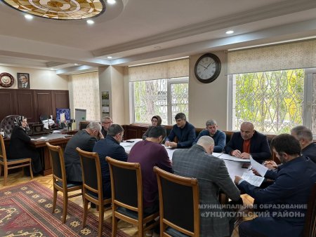 В администрации МО «Унцукульский район» провели плановое заседание Комиссии. В администрации МО «Унцукульский район» провели плановое заседание Комиссии.